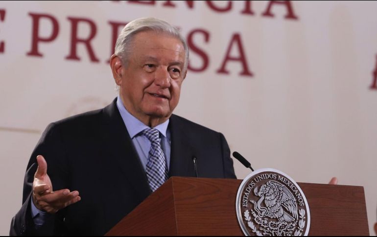 El INE intentó entregar una notificación a Obrador para evitar que hable sobre temas electorales. SUN / B. Fregoso