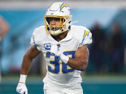 Austin Ekeler pidió hace poco una mejora salarial a los Chargers o ser canjeado. AFP/C. Culbreath