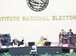 Sesión extraordinaria del Instituto Nacional Electoral, presidida por la consejera presidente Guadalupe Taddei (de amarillo). EL UNIVERSAL