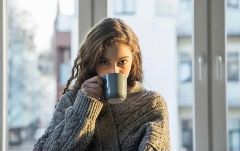 No hay necesidad de eliminar la cafeína de tu rutina diaria, solo se requiere conocer la cantidad adecuada de consumo durante la gestación. EL INFORMADOR/ Archivo