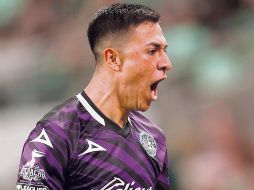 Andrés Montaño hizo la segunda anotación para el Mazatlán, que obtuvo el triunfo en el primer juego internacional de su historia. ESPECIAL