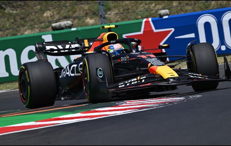 Checo Pérez, en la última sesión de ensayos libres del Gran Premio de Hungría 2023. AFP / A. Kisbenedek