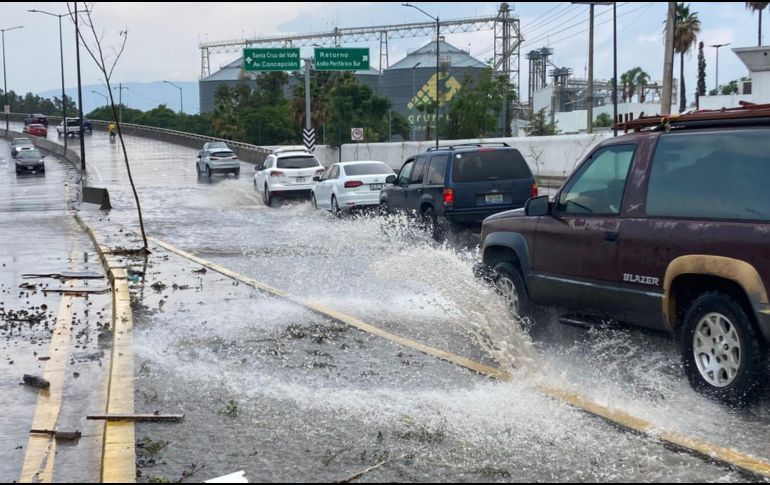 En este punto, debajo del puente de Adolf Horn y las vías, se construye una de las ocho estaciones que conformarán la Línea 4. ESPECIAL