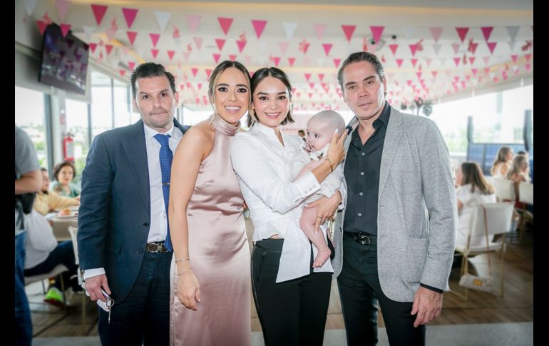 Juan Pablo Antuñano, Lupita Gómez,  Mía Antuñano, Ximena García y José Luis Guerrero . GENTE BIEN JALISCO/ Jorge Soltero