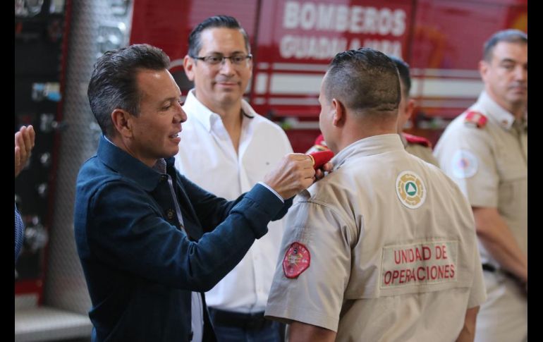 Durante el acto protocolario de abanderamiento también se llevó a cabo la ceremonia de ascensos de 20 oficiales: un comandante, seis primeros oficiales y 13 segundos oficiales. EL INFORMADOR / A. Navarro