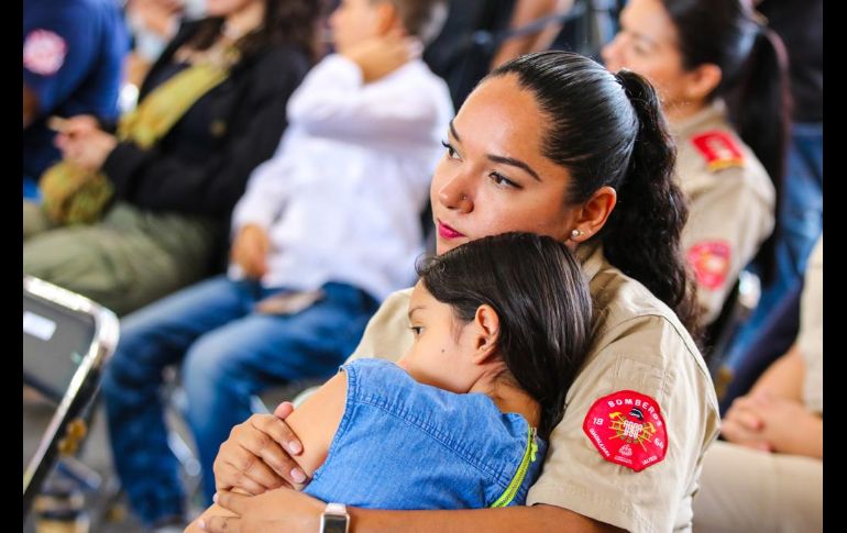 Durante el acto protocolario de abanderamiento también se llevó a cabo la ceremonia de ascensos de 20 oficiales: un comandante, seis primeros oficiales y 13 segundos oficiales. EL INFORMADOR / A. Navarro