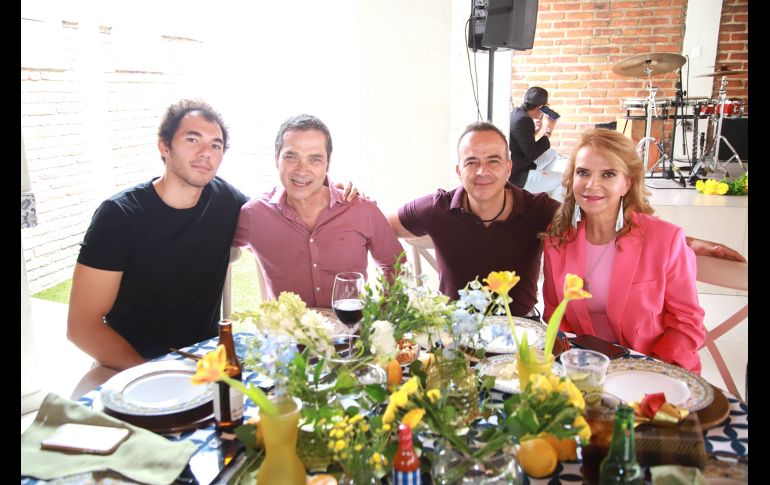 Cristian Chávez, Armando Chávez, Marco Alatorre y Efi Chávez. GENTE BIEN JALISCO/ Tony MTZ @tonymtzphoto