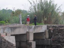 La víctima se trata de un hombre de entre 40 a 45 años, el cual estaba semidesnudo probablemente por la misma fuerza de la corriente del agua. ESPECIAL