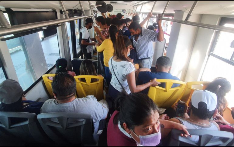 La mayoría de las mujeres que han sufrido acoso sexual a bordo del transporte público en la ciudad, reportan “repegones”, miradas lascivas y acercamientos íntimos. EL INFORMADOR/Archivo