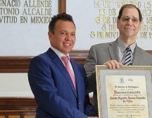 El alcalde de Guadalajara, Pablo Lemus, resaltó la trayectoria del escritor tapatío y recordó que fue catedrático, diplomático a la par de sus obras traducidas en varios idiomas. ESPECIAL
