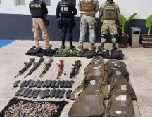 Aseguraron cinco armas largas, 4 de ellas AK-47 y un fusil AR-15; 24 cargadores y decenas de cartuchos útiles a dichas armas, entre otros. ESPECIAL