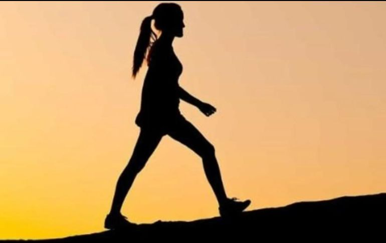 Caminar también reduce el riesgo de padecer enfermedades crónico-degenerativas. ESPECIAL