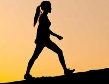 Caminar también reduce el riesgo de padecer enfermedades crónico-degenerativas. ESPECIAL