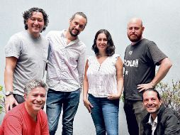 Equipo de periodistas, investigadores y documentalistas que trabajan en la producción del documental. CORTESÍA