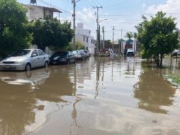 Los vecinos mencionan que el fraccionamiento se inundó en otras ocasiones, pero nunca como la tormenta de este miércoles. EL INFORMADOR / H. Escamilla