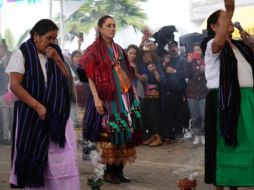 Las mujeres de la región la vistieron con un traje de gala tradicional que simboliza honorabilidad. ESPECIAL