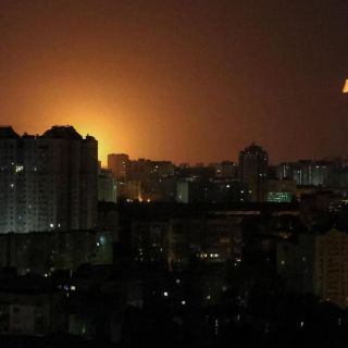 Drones ucranianos impactan dos edificios en Moscú (VIDEO)