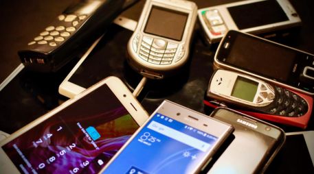 A partir de agosto, los celulares de Motorola comprados en el mercado gris ya no serán funcionales. Foto de Eirik Solheim en Unsplash