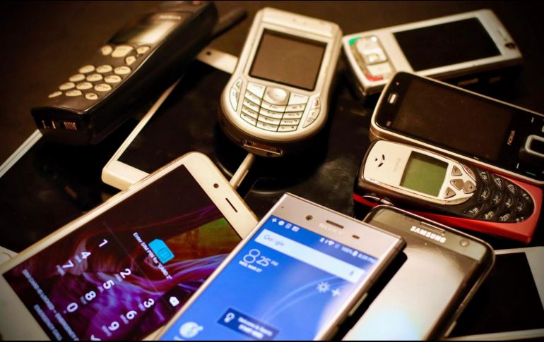 A partir de agosto, los celulares de Motorola comprados en el mercado gris ya no serán funcionales. Foto de Eirik Solheim en Unsplash