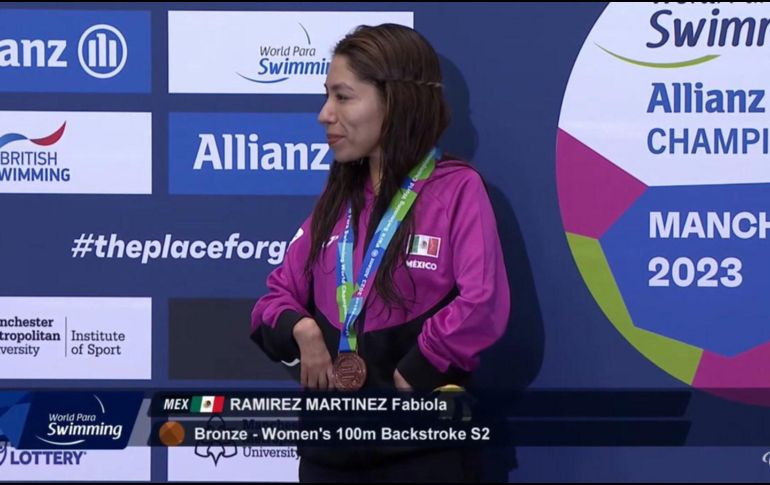 Fabiola Ramírez, sirena tricolor, se colgó el bronce en los 100 metros dorso. ESPECIAL/@CONADE
