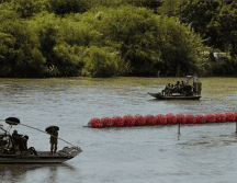 México había advertido sobre los riesgos que representan las enormes boyas. AP