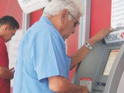 Ya hay fecha para cobrar la pensión tanto del IMSS como del ISSSTE, estos son los días en qué podrás hacerlo. EL INFORMADOR/ARCHIVO.