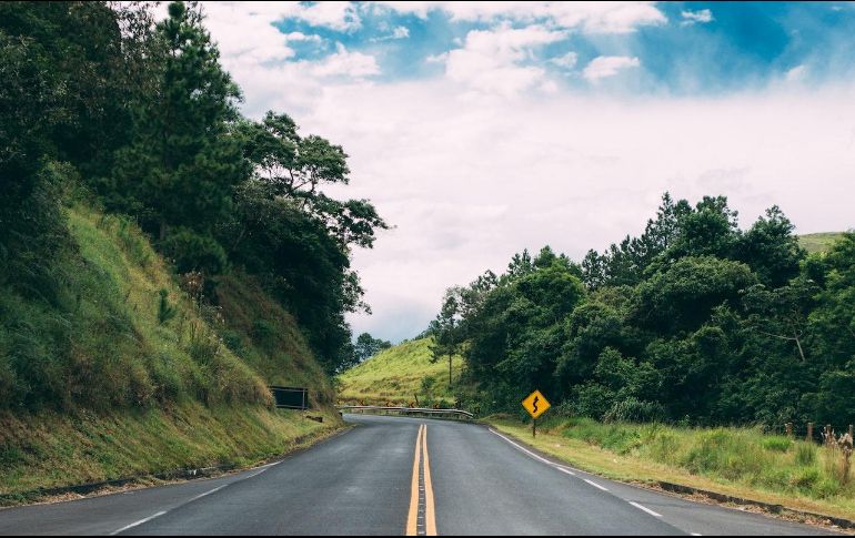Si tienes un viaje a la Ciudad de México, descubre cuánto dinero necesitarás para pagar las once casetas que hay. Unplash.