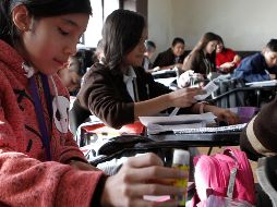 Exhiben errores y exigen parar el reparto de los libros de texto