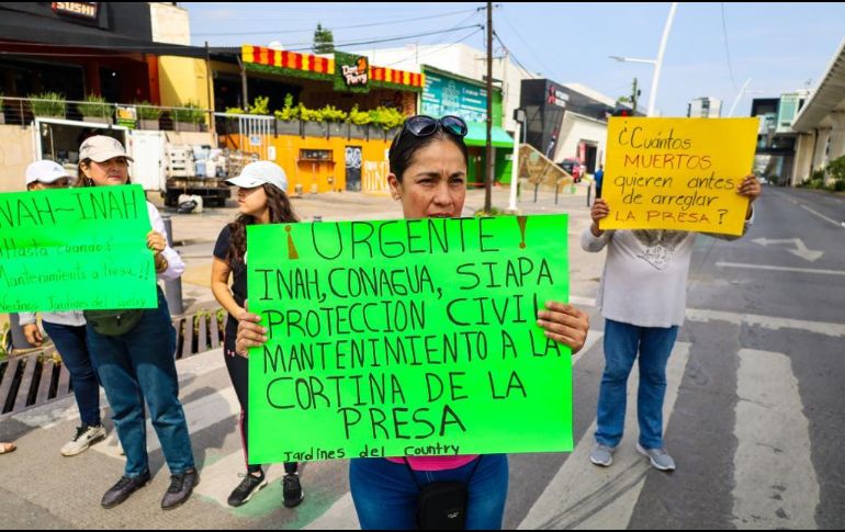 Si las autoridades no les atienden y les ofrecen solución, la manifestación podría extenderse hasta el mediodía. EL INFORMADOR/ A. Navarro