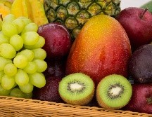 Es necesario lavar y desinfectar verduras y frutas antes de comerlas. ESPECIAL / UNSPLASH