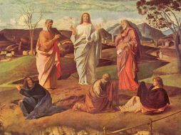 «Su rostro se puso resplandeciente como el sol y sus vestiduras se volvieron blancas como la nieve. De pronto aparecieron ante ellos Moisés y Elías, conversando con Jesús». WIKIMEDIA/«La Transfiguración», de Giovanni Bellini