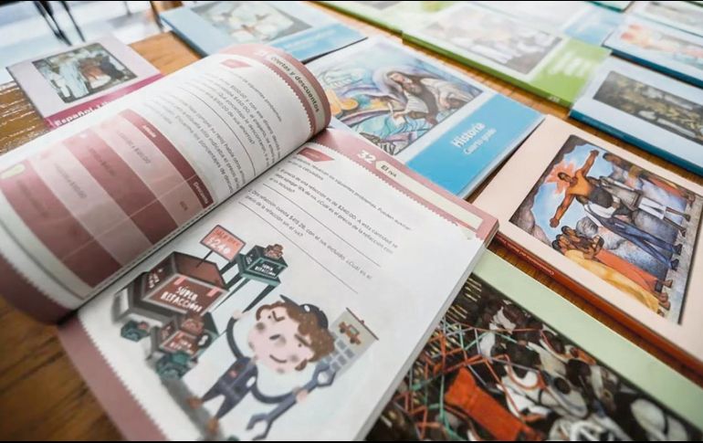 La controversia por los libros de texto gratuitos de la SEP alcanza niveles legislativos. EL UNIVERSAL