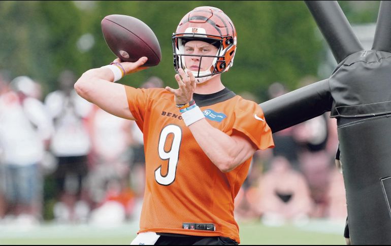 Joe Burrow se encuentra lesionado, pero se espera que aparezca de inicio. AFP