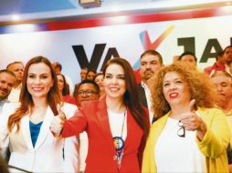 De izquierda a derecha: Diana González (PAN), Laura Haro (PRI) y Natalia Juárez (PRD) dieron a conocer la conformación de la coalición. ESPECIAL