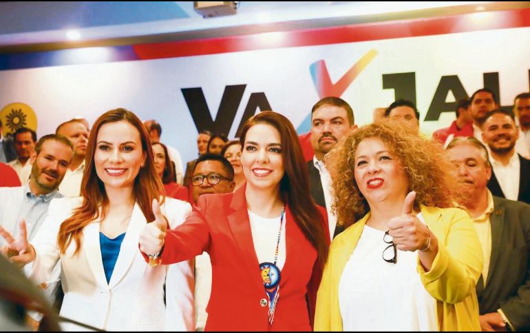 De izquierda a derecha: Diana González (PAN), Laura Haro (PRI) y Natalia Juárez (PRD) dieron a conocer la conformación de la coalición. ESPECIAL