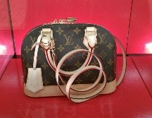 Los artículos de estas marcas lujosas suelen tener precios muy altos, pero ahora Troquer te brinda la oportunidad de obtener descuentos exclusivos en una variedad de modelos y estilos de bolsas Louis Vuitton de segunda mano. Pixabay / unserekleinemaus