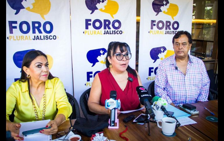 Este lunes, el organismo presentó un amparo en contra de la distribución de los libros de texto; Salvador Cosío, del Foro Plural Jalisco, señaló que esperan que se acumulen los recursos legales para que sea atraído por la Suprema Corte de Justicia de la Nación. CORTESÍA