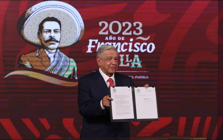 Hoy 9 de agosto, en el Día de los Pueblos Indígenas, López Obrador firmó un decreto para reconocer, proteger, salvaguardar los lugares, sitios sagrados y rutas de peregrinación. SUN / C. Mejía