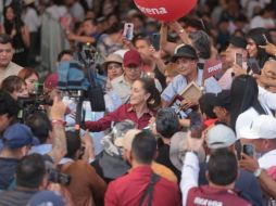 Sheinbaum celebró que recientemente en Estados Unidos se llevó a cabo una encuesta en donde resultó ganadora para definir la Coordinación de la Cuarta Transformación, tal y como la que se hará en México. CORTESÍA