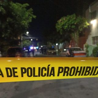 Detienen a hombre por agredir a policías en Balcones de Oblatos