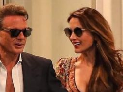 Luis Miguel junto a su novia Paloma Cuevas en Argentina. ESPECIAL/Twitter