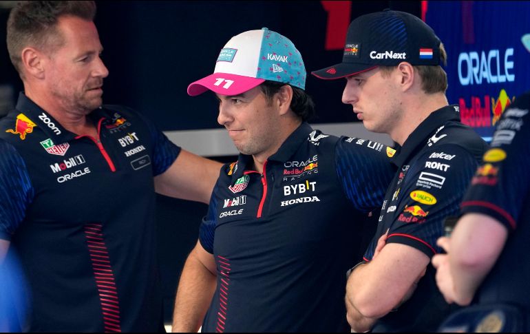 Con Max Verstappen y Checo Pérez, Red Bull se coloca al frente del campeonato de escuderías con 503 puntos, mientras que el equipo más cercano es Mercedes con 247 unidades. AP / ARCHIVO