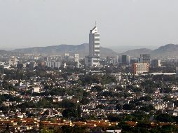 En Guadalajara hay varios edificios enormes, pero sobre ellos, aún hay uno que resalta en la ciudad. EL INFORMADOR/ ARCHIVO.