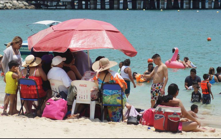 Si en este verano 2023 tomas unas vacaciones y viajas, no olvides cuidar tu salud. SUN / ARCHIVO