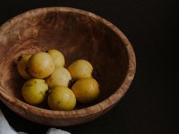 La guayaba es una fruta rica en vitamina A, C E, D12, hierro, cobre, calcio, magnesio, potasio, manganeso y fósforo, nutrientes esenciales para el buen funcionamiento del organismo. ESPECIAL / Foto de Priscilla Du Preez en Unsplash