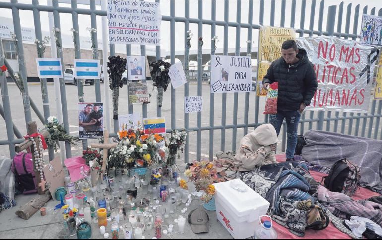 El INM repartirá 140 millones de pesos a los familiares de los migrantes fallecidos en la instancia provisional migratoria de Ciudad Juárez. AP
