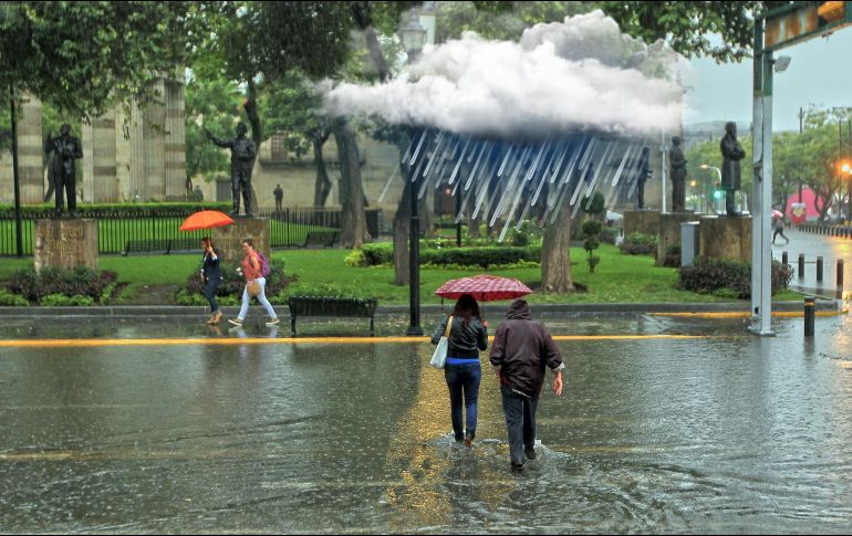 Según la Conagua, el otoño también marca el inicio de la temporada de frentes fríos, aunque continúa la de ciclones tropicales, y algunos sistemas pueden interactuar y dejar lluvias importantes. EL INFORMADOR / ARCHIVO