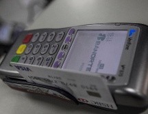 Pese a que la Profeco ha dicho que no pueden cobrar al consumidor el porcentaje de comisión, hay algunos establecimientos que lo hacen. EL INFORMADOR/ ARCHIVO.