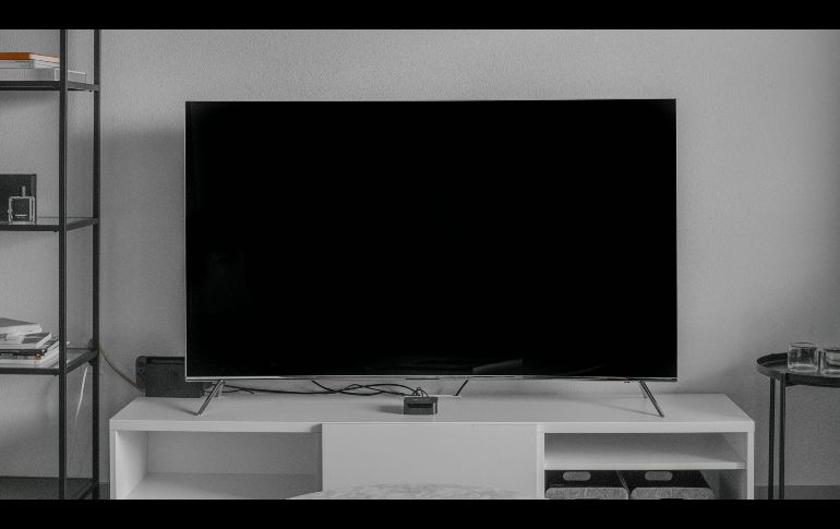 Conoce las tres peores marcas de televisores. ESPECIAL / Foto de Andres Jasso en Unsplash