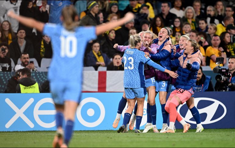 Inglaterra venció 3-1 a Australia para conseguir su pase, por primera vez, a la final de una Copa Mundial femenina. EFE / D. Himbrechts